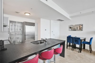 Comprar apartamento no Trump Royale 4705