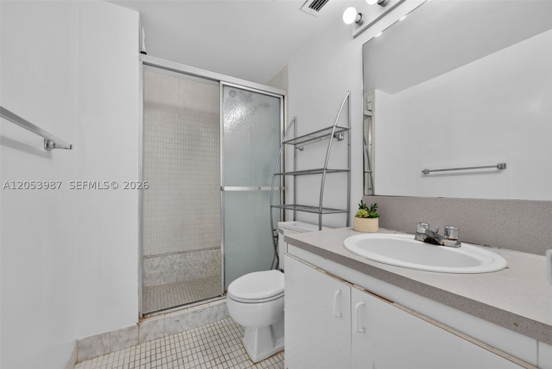Condo for sale at Parkview Point 8G