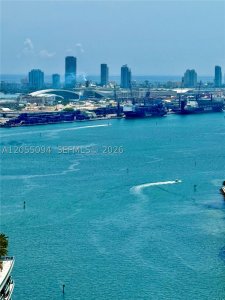 Comprar apartamento no Brickell on the River North 3712