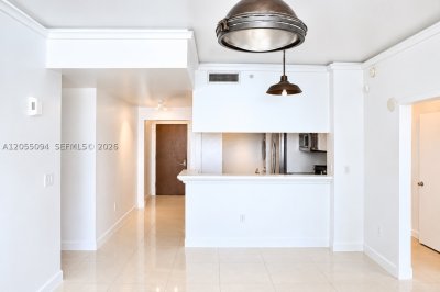 Comprar apartamento no Brickell on the River North 3712