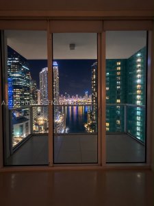 Comprar apartamento en Brickell on the River North 3712