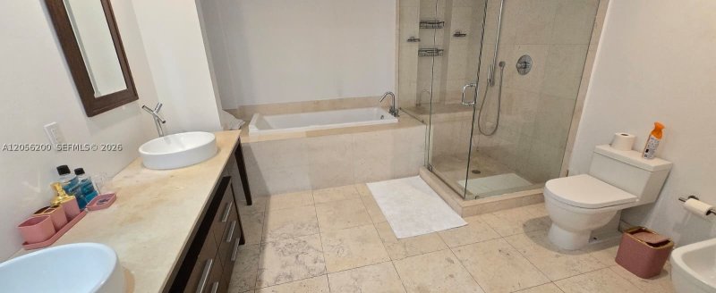 Apartment for rent at Icon Brickell Tower II 4205