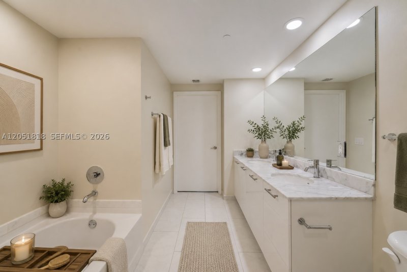 Condo for sale at The Plaza Tower I 1905