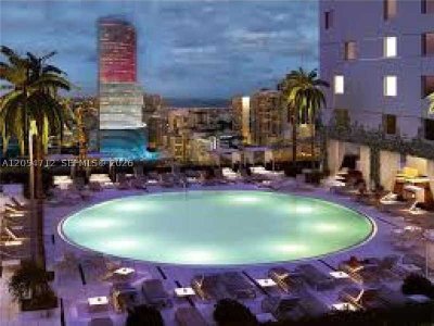 Comprar apartamento en 500 Brickell East Tower 2303