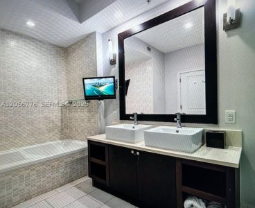 Comprar apartamento en The Blue Doral 1004