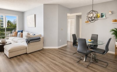 Comprar apartamento no 360 Condominium West 705
