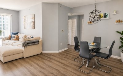 Comprar apartamento no 360 Condominium West 705