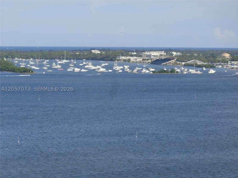 Condo for sale at Isola Brickell Key 2010