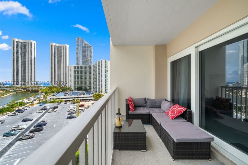 Apartment for rent at Arlen House 807