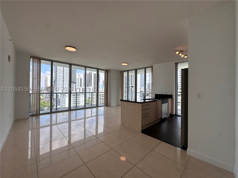 Apartment for rent at Axis on Brickell North Tower 1525-N