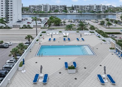 Comprar apartamento no Aquarius Towers 1008