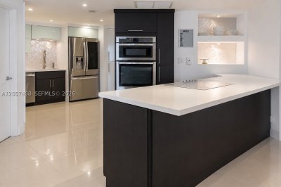 Comprar apartamento no Four Ambassadors 1151