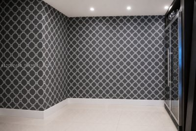 Comprar apartamento no Four Ambassadors 1151