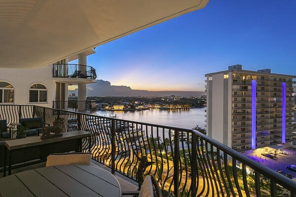 Condo for sale at Jackson Tower 1103f