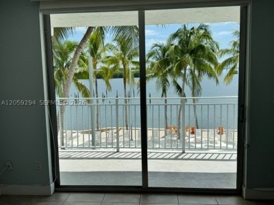 Aluguel de apartamento no Nirvana 2 C303