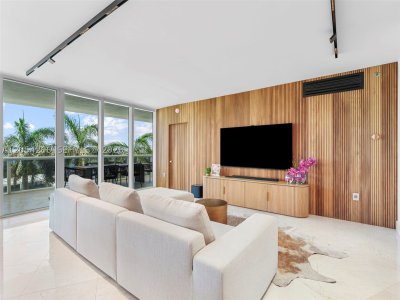 Murano Grande Apt #808