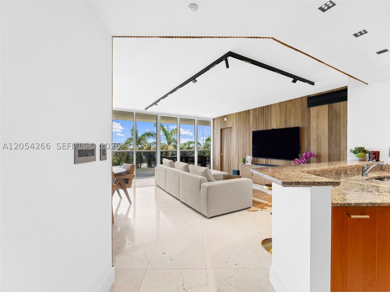 Apartment for rent at Murano Grande 808