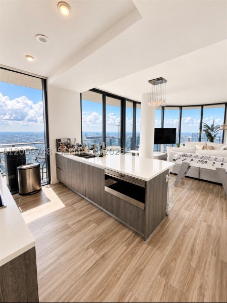 Condo for sale at SLS Lux Brickell 5509