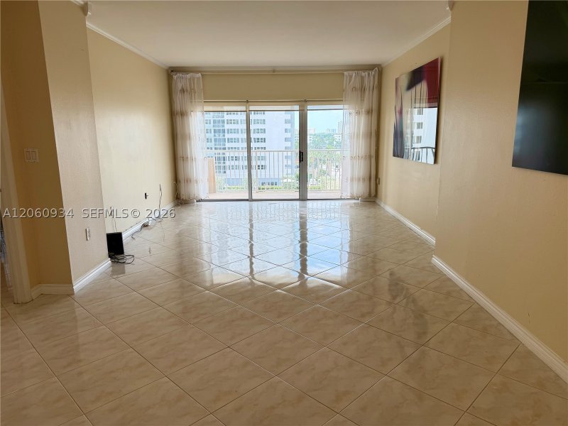 Apartment for rent at The Hemispheres 6N