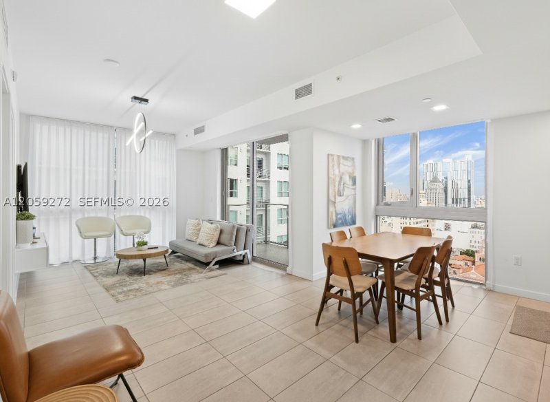 Condo for sale at YotelPad Miami 2202