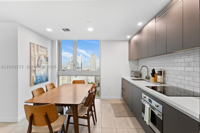 Condo for sale at YotelPad Miami 2202