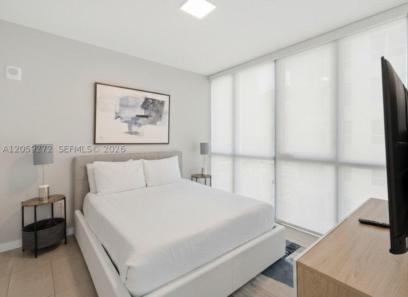 Condo for sale at YotelPad Miami 2202