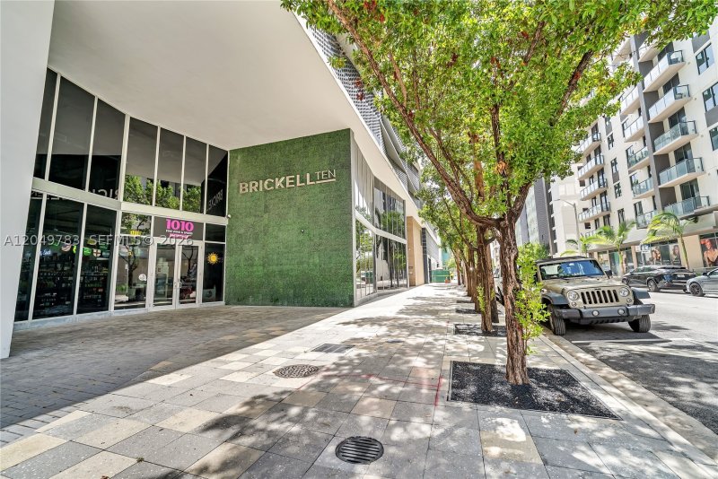 Condo for sale at Brickell Ten 2201