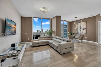 Comprar apartamento no Brickell Ten 2201