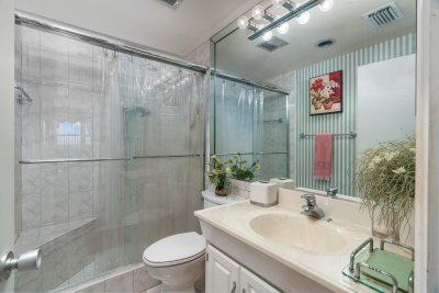 Comprar apartamento no Coral Ridge Towers North 618