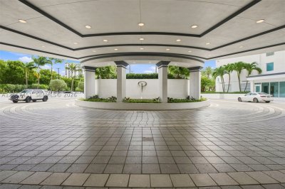 Comprar apartamento no Peninsula I 2104