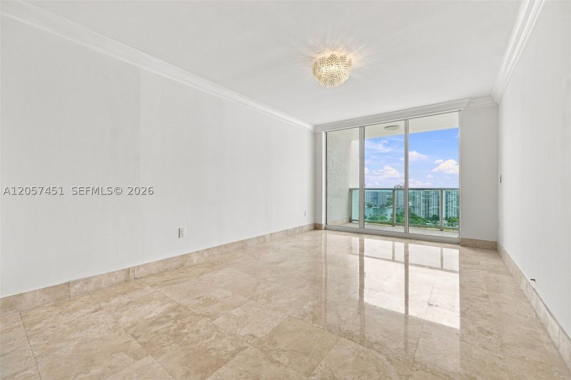 Condo for sale at Peninsula I 2104