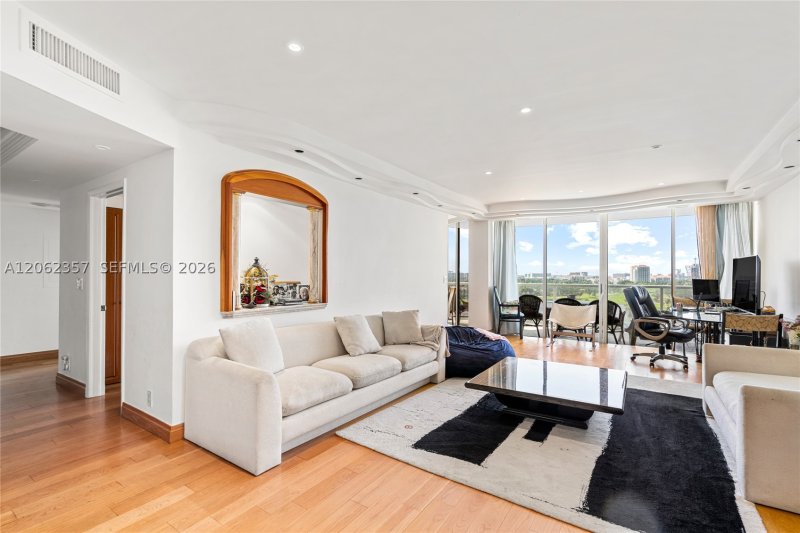 Condo for sale at Hamptons West 909