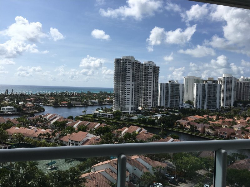 Apartment for rent at South Tower at The Point 1603