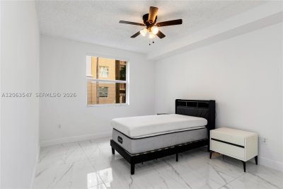 Comprar apartamento en Porto Bellagio 1210