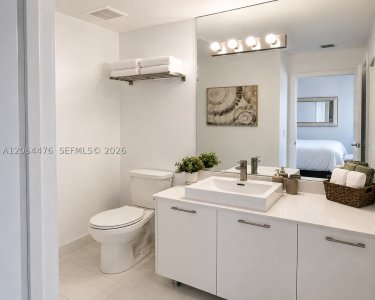 Comprar apartamento no Centro Condo 2406