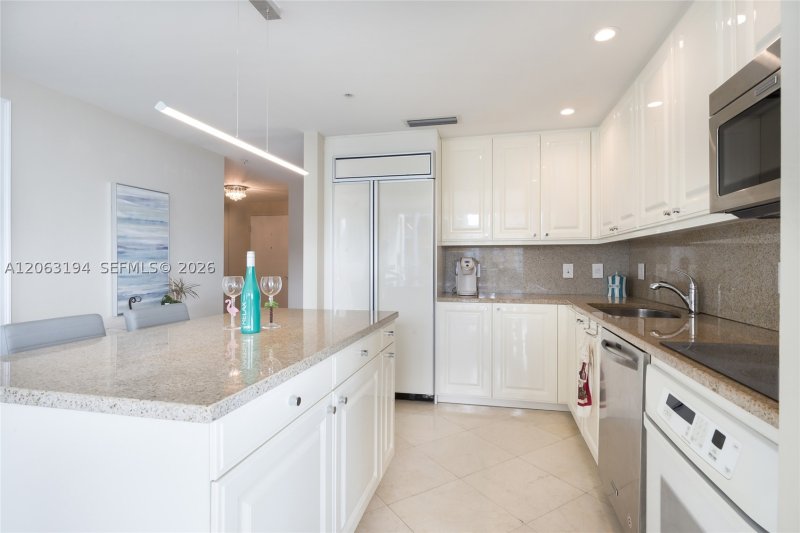 Apartment for rent at Ritz Carlton Coconut Grove 1003