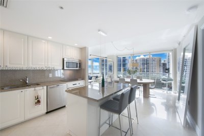 Alquiler de apartamento en Ritz Carlton Coconut Grove 1003