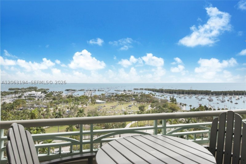 Apartment for rent at Ritz Carlton Coconut Grove 1003