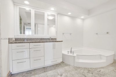 Comprar apartamento en Hamptons West 1801