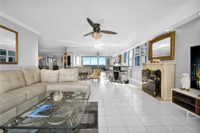 Comprar apartamento en Parker Plaza Estates 2027