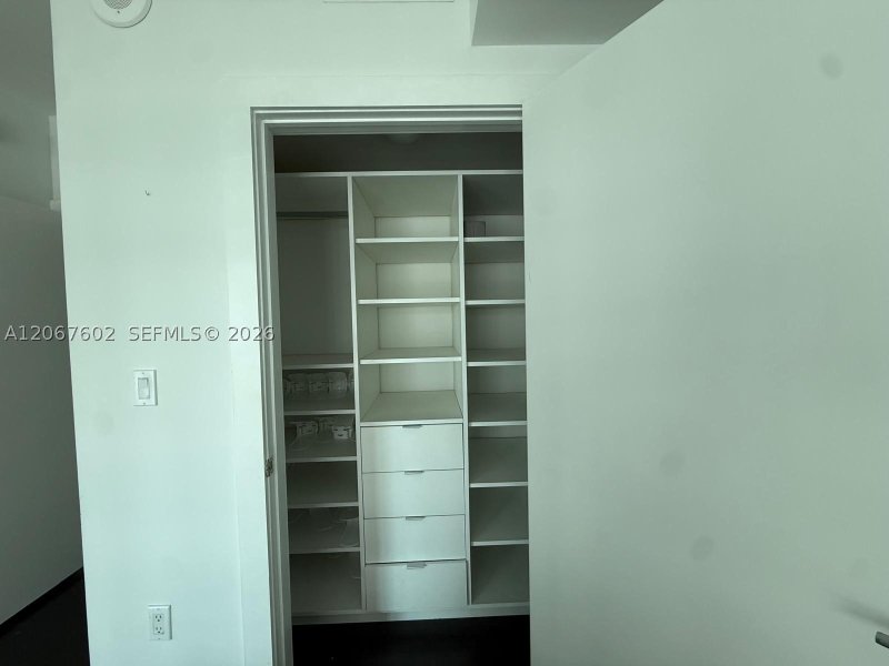 Apartment for rent at 500 Brickell East Tower 2706