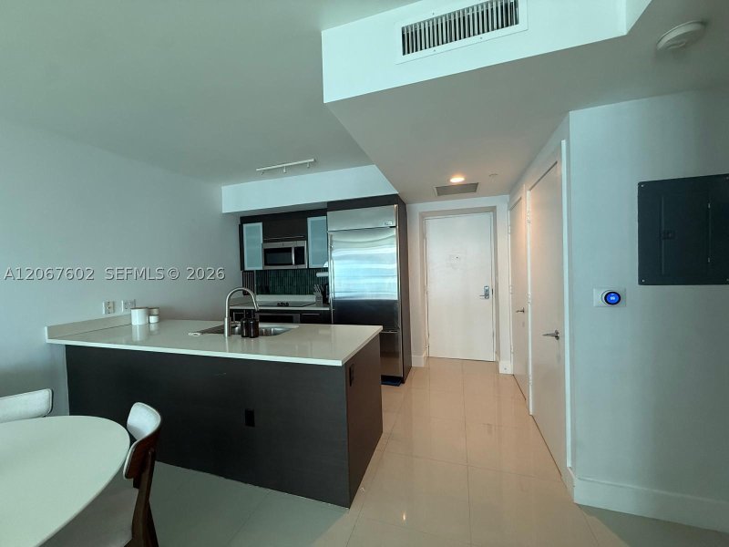 Apartment for rent at 500 Brickell East Tower 2706