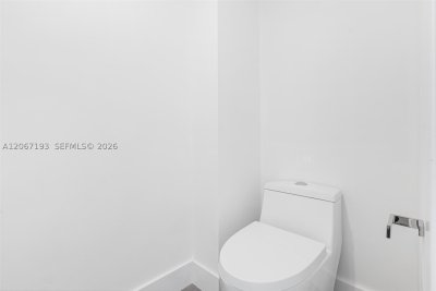Comprar apartamento en The Collins Condo 1009