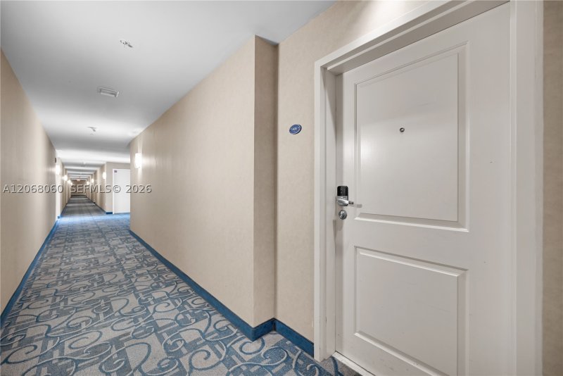 Apartment for rent at 360 Condominium West 1408