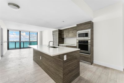 Icon Bay Apt #1803