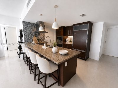 Comprar apartamento no Icon Brickell Tower II 411
