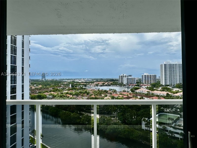 Condo for sale at Waterview 1749