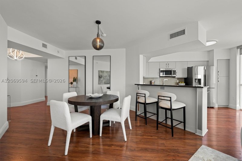 Condo for sale at Watergarden 2709
