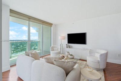 Watergarden Apt #2709