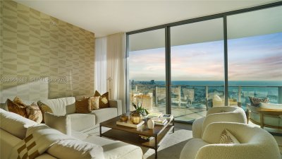 Comprar apartamento no Five Park Miami Beach 3605